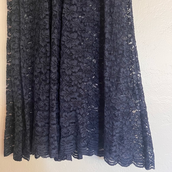 Lace midi short sleeve dress with slip - Picture 8 of 11